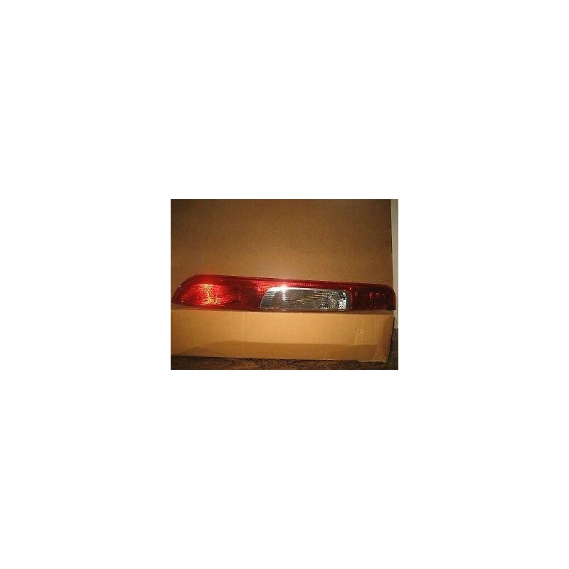 FEU GAUCHE FORD FOCUS 2 de 07/04 A 02/08 - EPA30