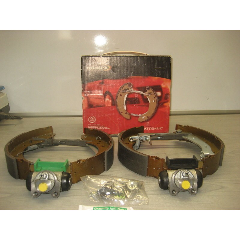 KIT DE FREIN ARRIERE PEUGEOT 405  - EPA30